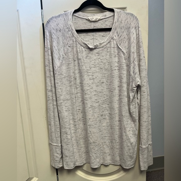 🚨CLEARANCE B1123-22 Space Dye Tee, heather grey, XL long sleeve top - Picture 1 of 2